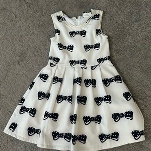 Beautiful Rare Editions Dress 👗